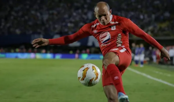 Juan David Pérez ya no aparece ni entre los suplentes de América, y con su salida casi concretada, tiene Juan Cruz Real tiene este reemplazo que no gusta a los seguidores del club