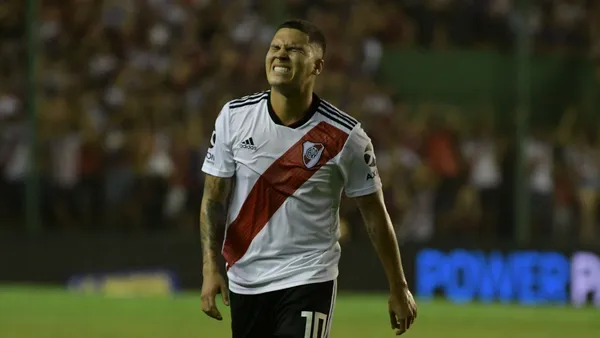 Juan Fernando Quintero salió por la puerta de atrás de River Plate para irse a China.