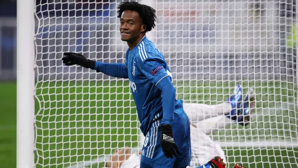 Juan Guillermo Cuadrado la está rompiendo en la Juventus, es de los más destacados junto a Cristiano Ronaldo y su precio subió más que Coutinho y Griezmann del FC Barcelona