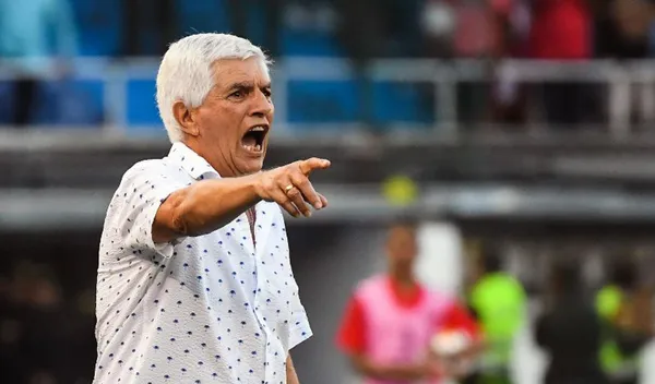 Julio Comesaña pensó que dejando Junior podría tener nuevas e importantes ofertas pero ahora que no lo regresan ni a ver, conoce lo que hará.