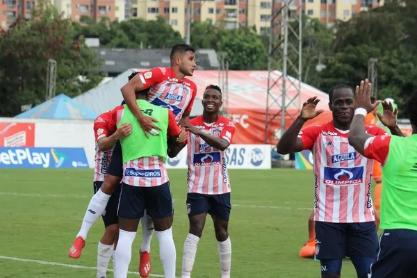 Junior de Barranquilla llevó al límite el partido contra Envigado pero finalmente se quedó con la victoria y el pase a cuartos de final de la Copa BetPlay