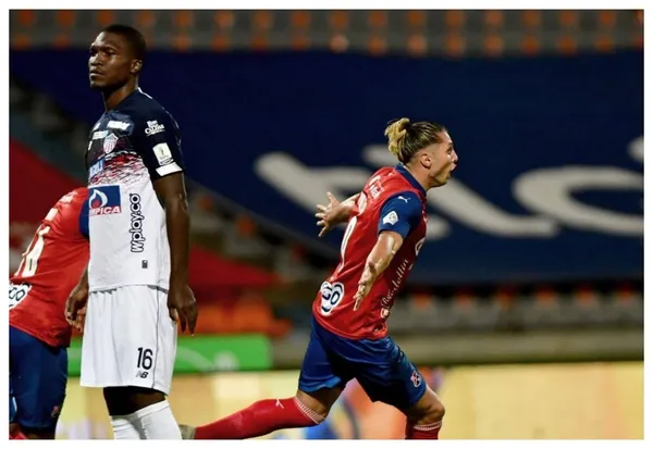 Junior de Barraquilla tiene su primer revés del año y mira cómo Bolillo Gómez le dio una lección a Amaranto Perea