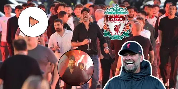 Jürgen Klopp de fiesta en el Liverpool