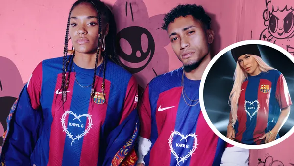 Karol G ya fue parte de una camiseta del Barça... y pocos lo recuerdan Foto: FC Barcelona y Karol G