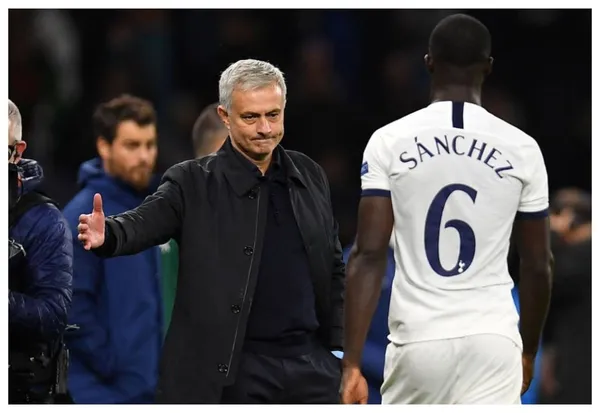 La dirigencia del conjunto inglés ya piensa en el reemplazante de José Mourinho.