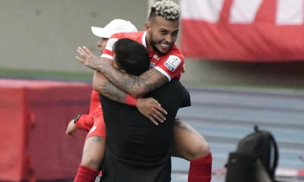 La figura del conjunto Escarlata lamentó la salida del entrenador argentino.