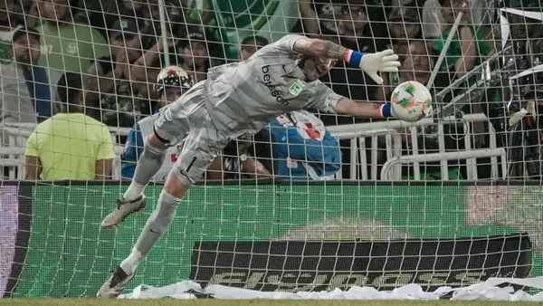 ¡La gran oportunidad! Mateo Valencia, el joven arquero que reemplazará a Ospina. Foto: Instagram