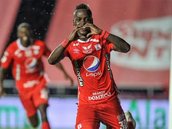 La joya de Escarlata está en el radar de varios equipos europeos.