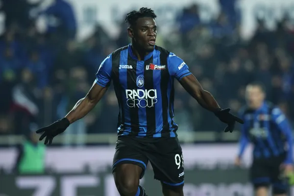 La prensa holandesa habló de Duván Zapata, lanzó un presagio y el colombiano se los cumplió cuando hizo esto en el partido.