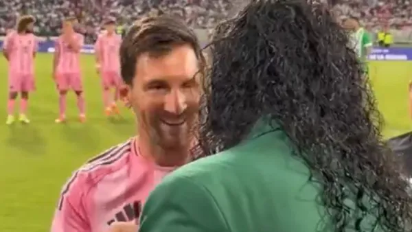 La reacción de Messi al encontrarse con Higuita