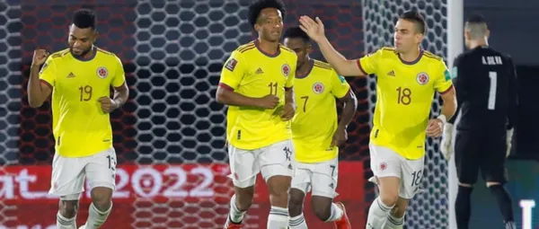 La Selección Colombia ya no contará con Andrés Andrade y con Davinson Sánchez para el tercer partido. El juego contra Chile lleva a Reinaldo Rueda a reestructurar su planteamiento táctico.