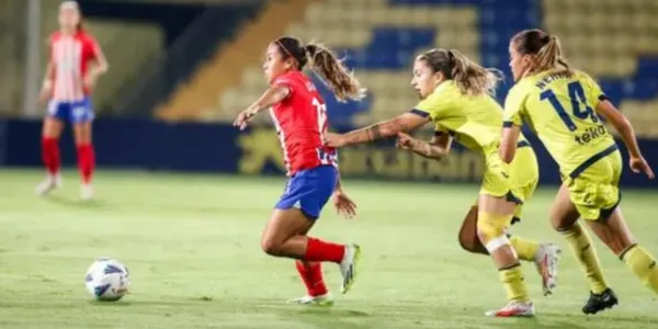 Leicy Santos sigue demostrando todo su talento diferencial en el fútbol de España.