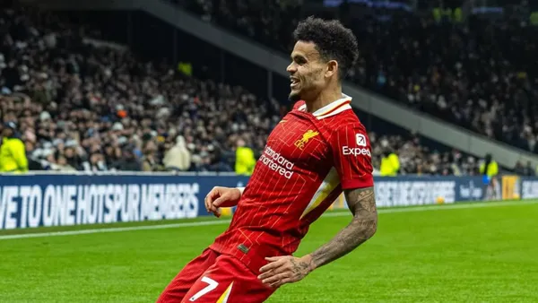 Liverpool golea al Tottenham y se acerca al título, pero Slot pide calma. Foto: Instagram