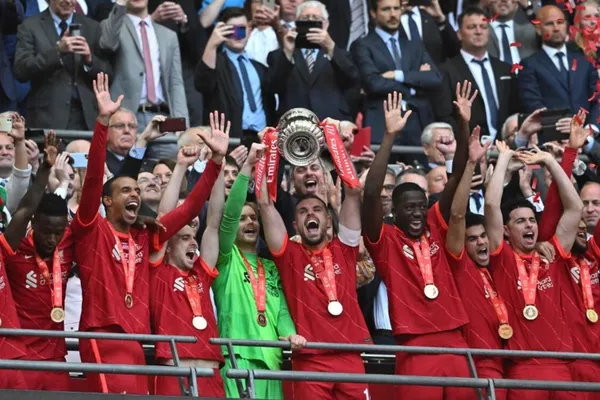 Liverpool se coronó campeón de la FA Cup tras vencer por penales a Chelsea y Luis Díaz fue la figura del partido.