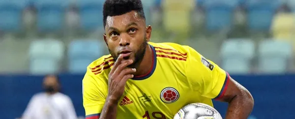 Los dirigidos por Reinaldo Rueda hicieron valer su condición de local y superaron a Chile tres goles a uno. Colombia con determinación y capacidad sumó los tres puntos.