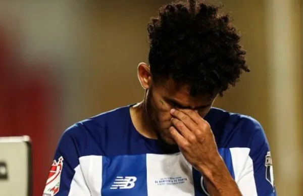 Los “Dragones Azules” fueron vapuleados por una goleada impresionante por parte del Liverpool de Inglaterra.