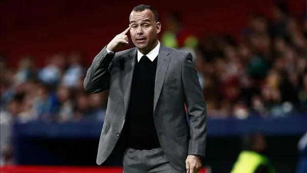 Los malos resultados consecutivos, y un inicio de campaña para el olvido, se le suma ahora la salida de uno de los referentes del club al Santos Laguna de México.