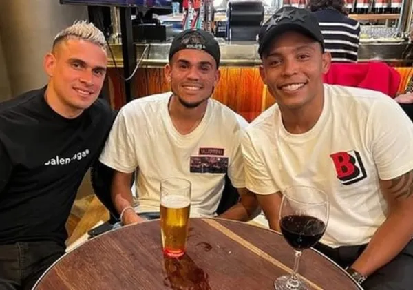 Los tres jugadores de la Selección Colombia coincidieron en Bogotá.