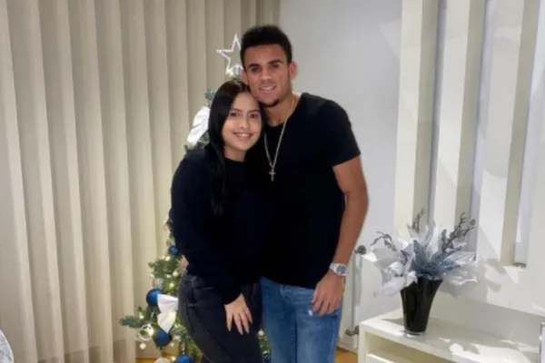 Luego de la confirmación del colombiano al club inglés varios cambios podrían llegar en la vida del delantero y su familia que llega a una liga top del mundo.