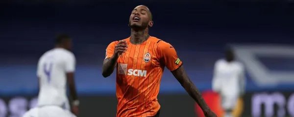 Luego de la escalada en el conflicto entre dichos países se ha decido suspender el fútbol indefinidamente.