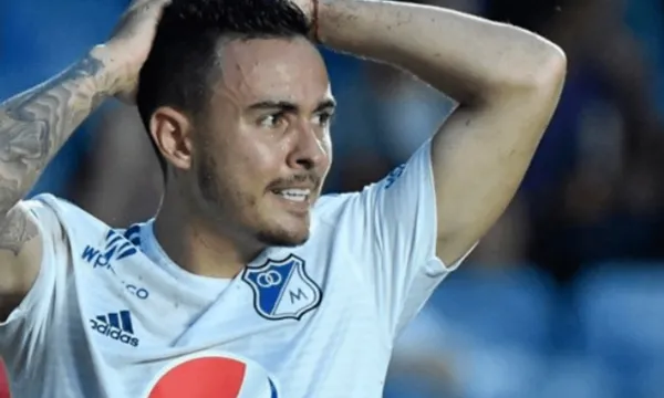 Luego de que Santiago Montoya errara el penal, el periodista Cesar Augusto Londoño lo criticó duramente.