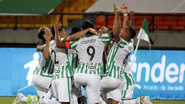 Luego de varios años de fracasos, Atlético Nacional volvió a levantar un trofeo y sus hinchas señalan a un ex jugador como la mufa que llenaba de mala suerte el vestuario 'Verdolaga'.