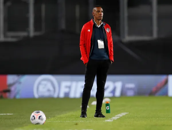 Luis Amaranto Perea no contará con una de sus figuras para jugar en el equipo de Marcelo Gallardo.