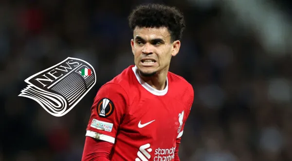 Luis Díaz con la camiseta del Liverpool jugando Europa League. FOTO: The Score