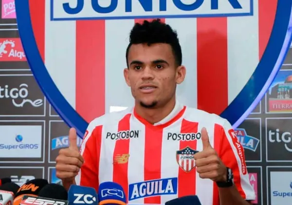 Luis Díaz es la actual figura y estrella del fútbol colombiano. Díaz es el cuarto jugador colombiano más caro en el mundo y tiene un valor de mercado según la firma Transfermarkt de $25 millones de euros. Luis llegó al Junior FC en el año 2017, juega actualmente en el FC Porto y fue la estrella de Colombia en la Copa América de Brasil de 2021. Hay otras 3 figuras con un pasado en el cuadro "Tiburón" y que han tenido éxito en otras latitudes luego de pasar por el equipo barranquillero.