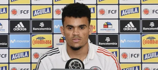 Luis Díaz no escondió su enojo con Reinaldo Rueda por haber sido dejado en el banquillo durante 67 minutos contra Paraguay.