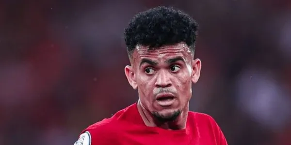 Luis Díaz se siente muy mal en el Liverpool de Inglaterra por el duro momento que vive en su proceso de recuperación de la lesión en la rodilla.