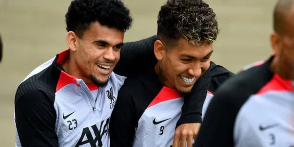 Luis Díaz y Roberto Firmino son dos grandes amigos en el Liverpool de Inglaterra.