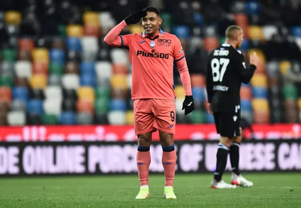 Luis Muriel regresó a la titular del Atalanta y se mandó dos golazos de antología.