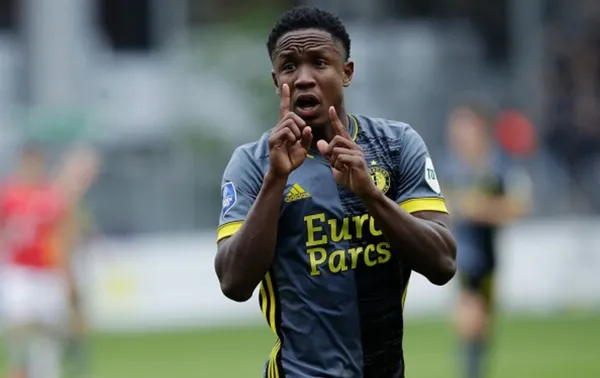 Luis Sinisterra está viviendo su mejor momento con el Feyenoord de Países Bajos, el delantero colombiano en cada partido que ha jugado no ha perdido la oportunidad para marcar. Este fin de semana contra el Utrecht marcó un golazo que hizo recordar al estilo goleador de una leyenda como Marco van Basten. Sinisterra fue convocado por Reinaldo Rueda para la Selección Colombia y el atacante le ha enviado una indirecta con respecto a su inclusión como posible delantero titular.