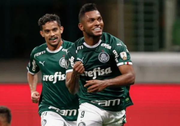 Miguel Ángel Borja está en la mira del Gremio de Porto Alegre. Le ofrecen un contrato interesante y tiene cláusulas especiales según lo señala el periodista colombiano Felipe Sierra: salario anual de $1.6 millones de dólares, el Palmeiras se ganaría $1.1 millones de dólares por darlo a préstamo y la opción de compra sería de $3.5 millones de dólares con bonos incluidos. Borja considera irse al Gremio de Porto Alegre por un motivo especial.