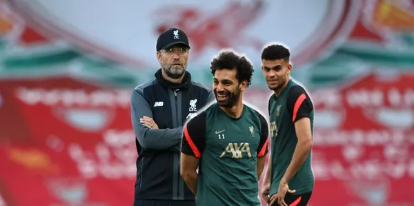 Mohamed Salah podría marcharse del Liverpool y se reveló el jugador que lo podría reemplazar, un tema clave donde Luis Díaz debe estar atento.