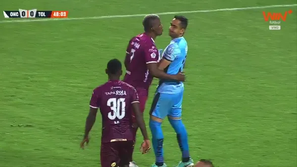 Momento exacto del acto que genera polémica.