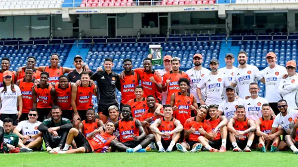 Néstor Lorenzo en jaque: ocho jugadores podrían perderse el duelo ante Ecuador. Foto: Instagram