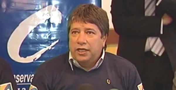 Otro celebre, pero desde la dirección técnica, que un día decidió perseguir un sueño, como según él mismo tenia de ser congresista.