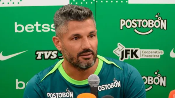 ¡Pies para qué los quiero! Gandolfi se equivoca y suelta un bombazo. Foto: Instagram