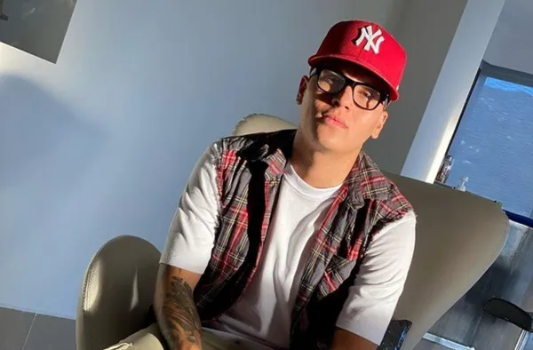 Quintero se encuentra de vacaciones todavía en Colombia y se muestra bastante alejado del fútbol, una situación que preocupa a Reinaldo Rueda porque tendría que excluirlo del equipo.