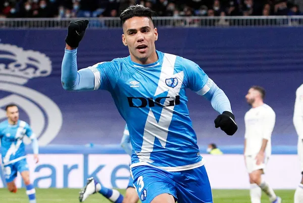 Radamel Falcao en el pasado mercado de pases tocó una puerta en tierras francesas pero fue rechazado y ahora se arrepienten.