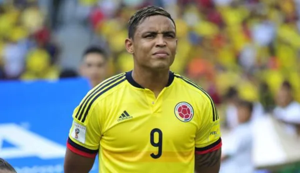 Reinaldo Rueda a través de un comunicado de la Federación Colombiana de Fútbol (FCF) confirmó que Luis Muriel no estará en esta serie de tres partidos de septiembre, para las Eliminatorias Sudamericanas rumbo a Qatar 2022. Hay una lista de 5 delanteros que podrían reemplazar a Muriel en Colombia e incluso tienen la posibilidad de hacer un mejor trabajo.