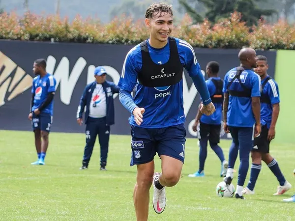 Ricardo Márquez llegó como figura, incluso su fichaje costó cerca de 5.000 millones de pesos y terminó haciendo algo que enfureció a la hinchada