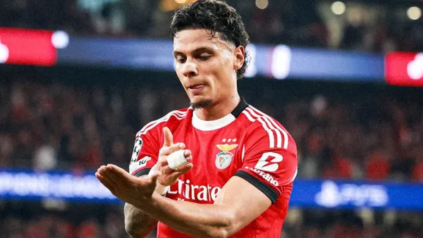 Richard Ríos nuevamente cuestionado en Benfica