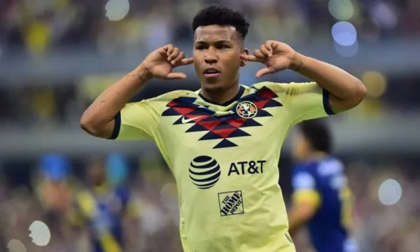 Roger Martínez tiene un pie fuera de América de México y esto terminará haciendo el colombiano