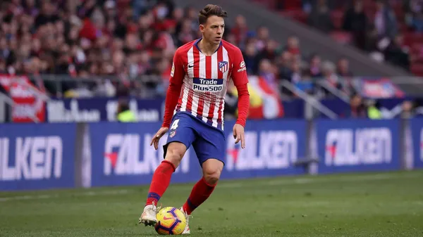 Santiago Arias tuvo que salir por una lesión terrible, y ya empezaron a circular videos y fotos de cómo habría quedado su pie.
