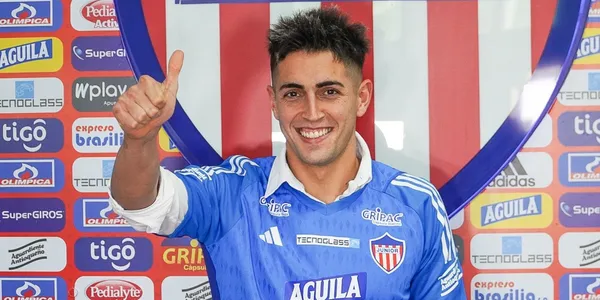 Santiago Mele con la camieta del Junior FC