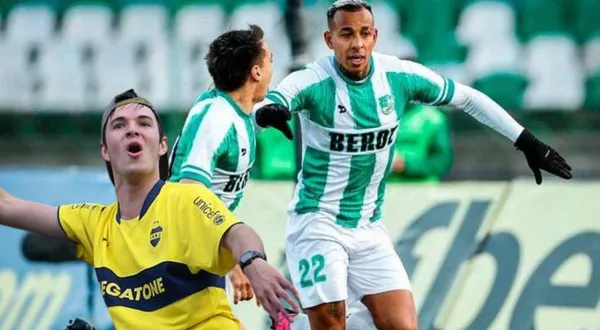 Sebastián Villa celebrando con el Beroe de Bulgaria. FOTO: Colombia.com