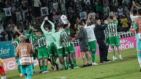 Sorpresa en el clásico: ¿Veremos a Morelos y Campuzano en el once titular?. Foto: Instagram